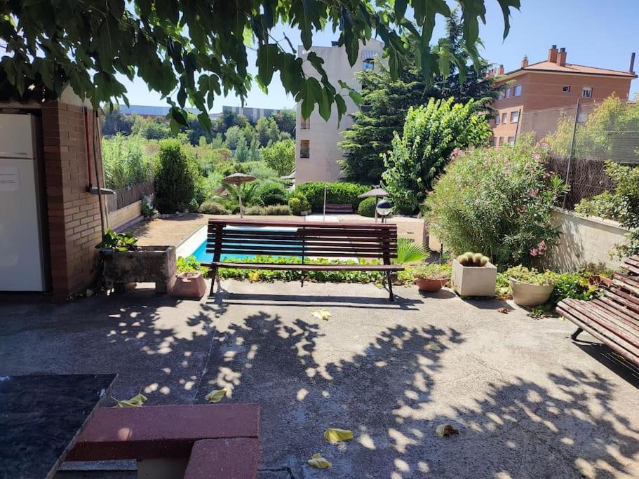 Duplex Con Piscina En Rubi Lejlighed Eksteriør billede
